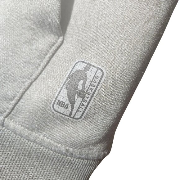 NBA Gray Short-Sleeve Hoodie Sweatshirt With Front Pocket For Men - Picture 6 of 8